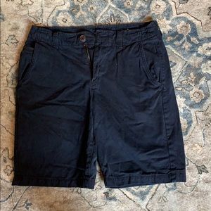 navy blue american eagle shorts.